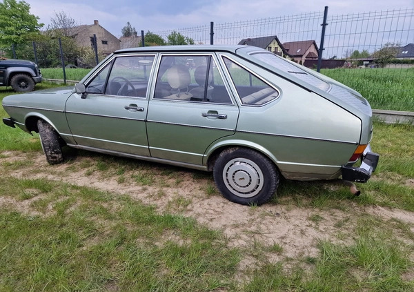 Volkswagen Passat cena 25900 przebieg: 78574, rok produkcji 1977 z Gniezno małe 529